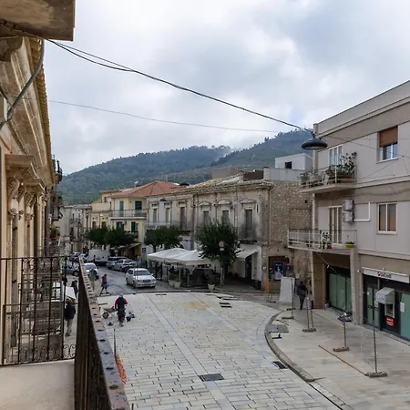 Vito 80 * キアラモンテ・グルフィ